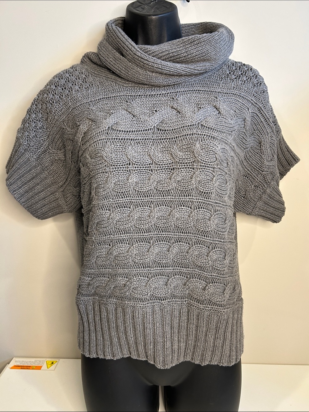Sonoma Gray Cable Knit Short-Sleeve Cowl Neck Sweater 100 % cotton